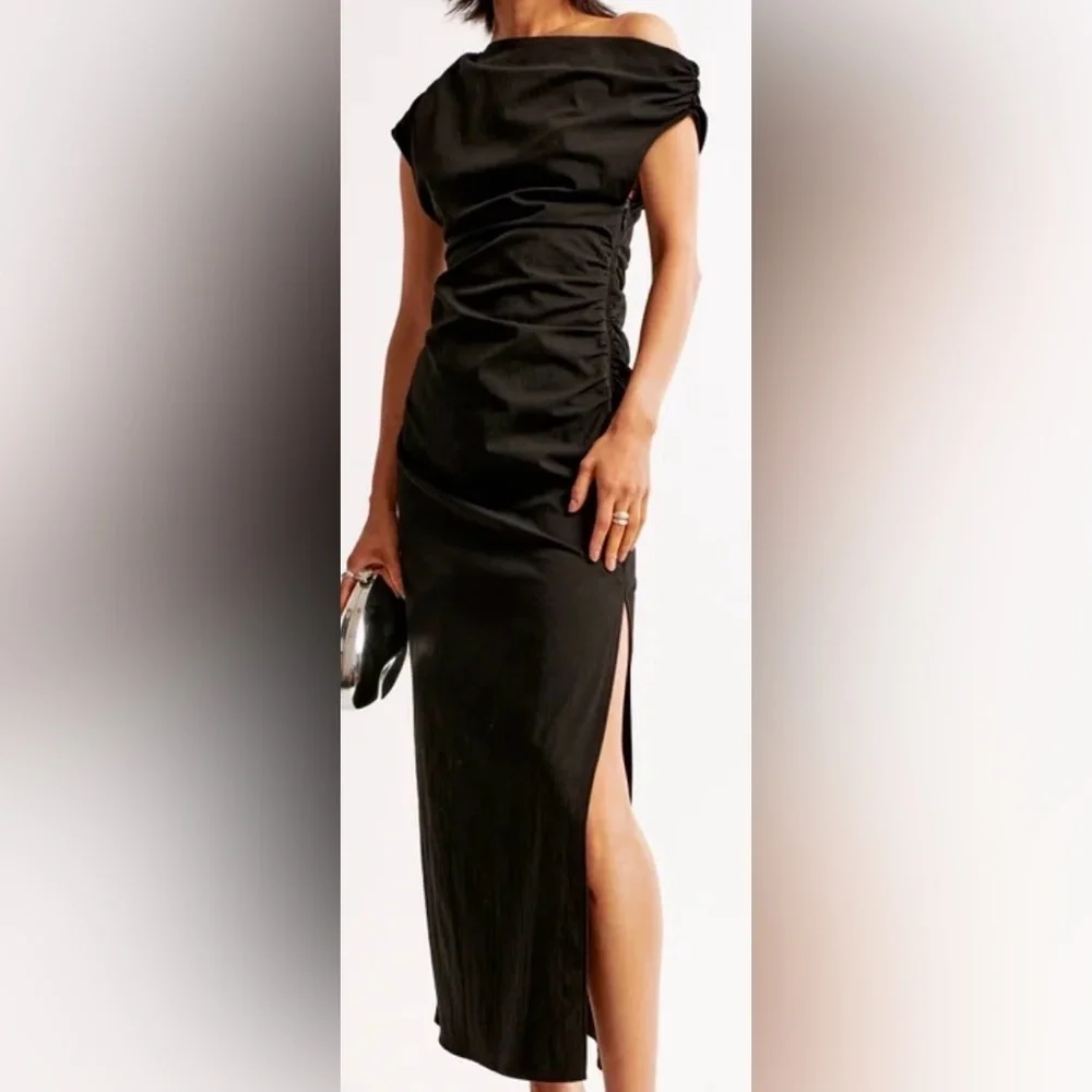 green halter bridesmaid dress Roma neck Bridesmaids In Sage satin whsale25 Size:56 x 30 adding a touch of Raya Maxi